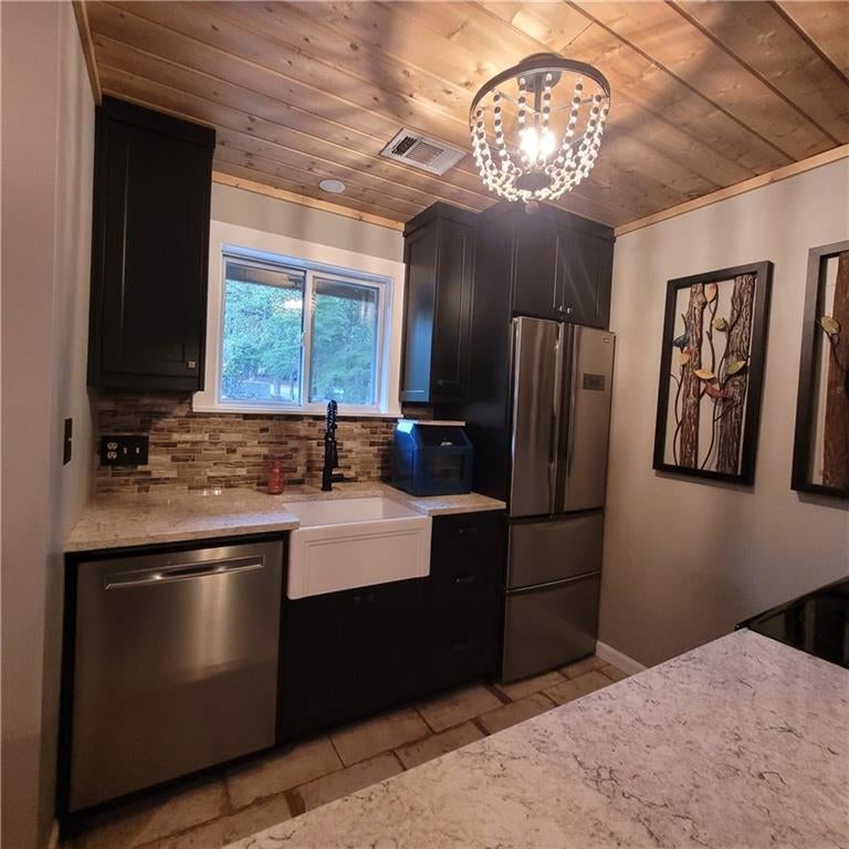 1202 Fairway Oaks