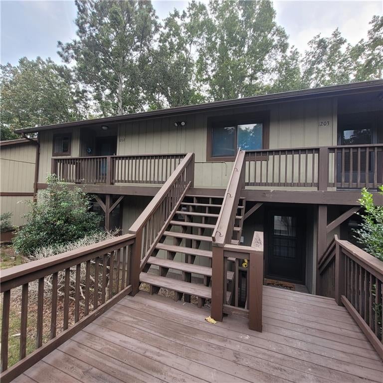 1202 Fairway Oaks