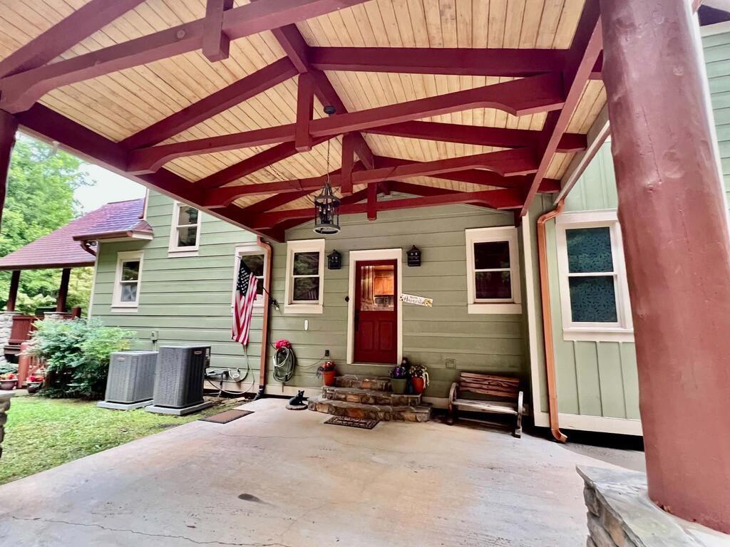 381 Laurel Ridge Drive
