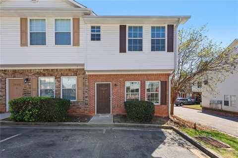 Condo For Sale - 3604 Ginnis Road #6<br/> Atlanta, GA 30331