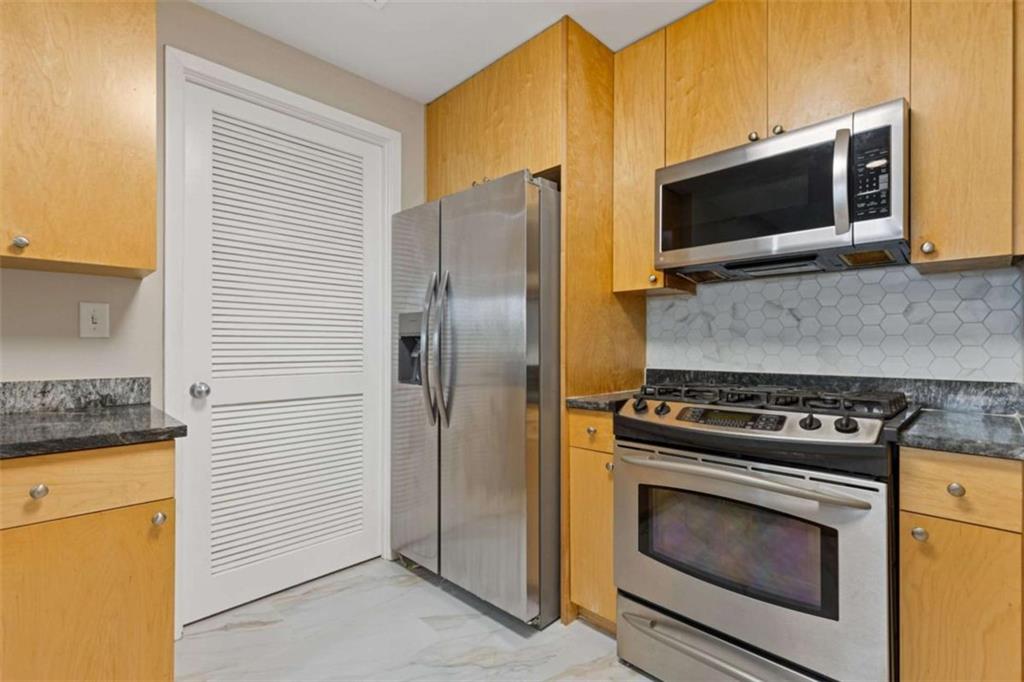 3338 Peachtree Road APT 403
