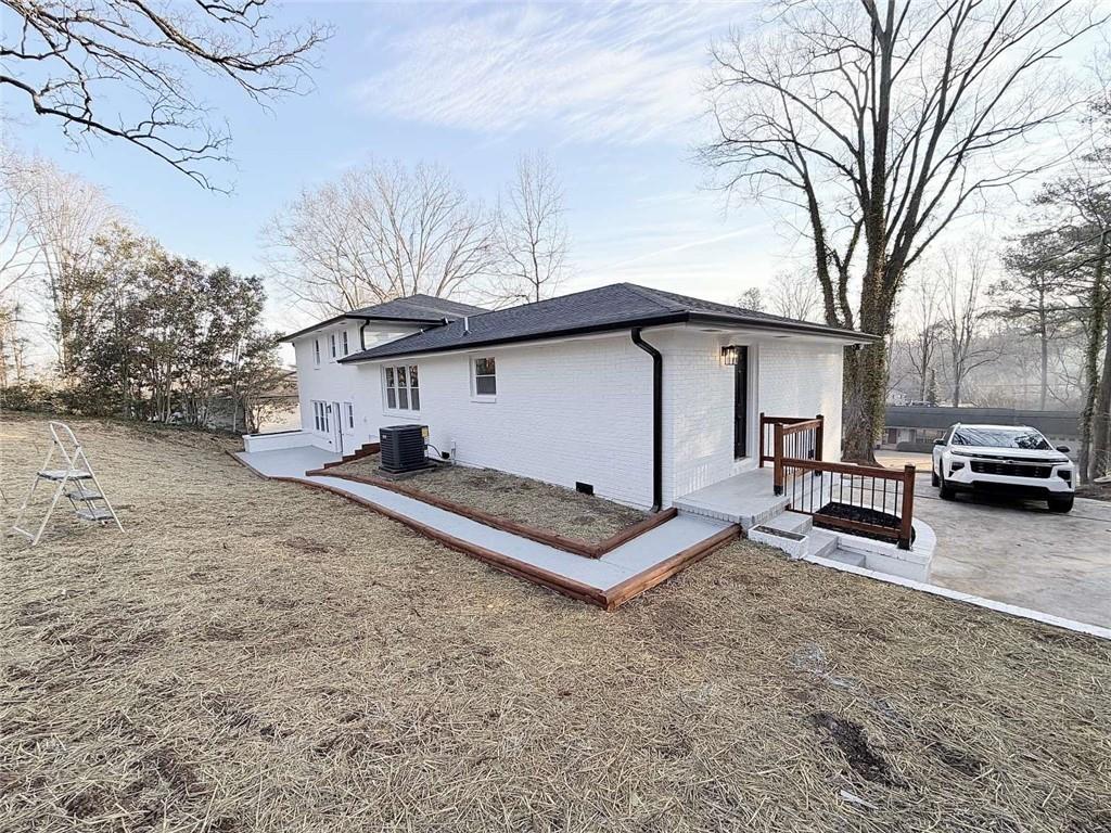 2608 Hawthorne Place NE