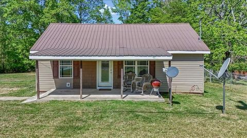 Homes For Sale - 812 Pine Grove Road<br/> Tallapoosa, GA 30176