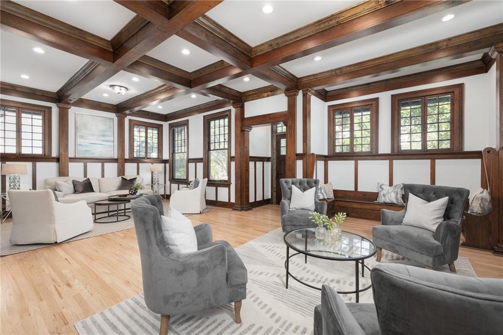 747 Myrtle Street NE