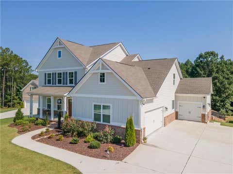 Homes For Sale - 69 Ellabelle Court<br/> Senoia, GA 30276
