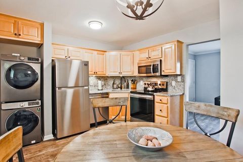 Photo of 315 Hilderbrand Drive #C7, Sandy Springs, GA 30328 (MLS # 7703926)