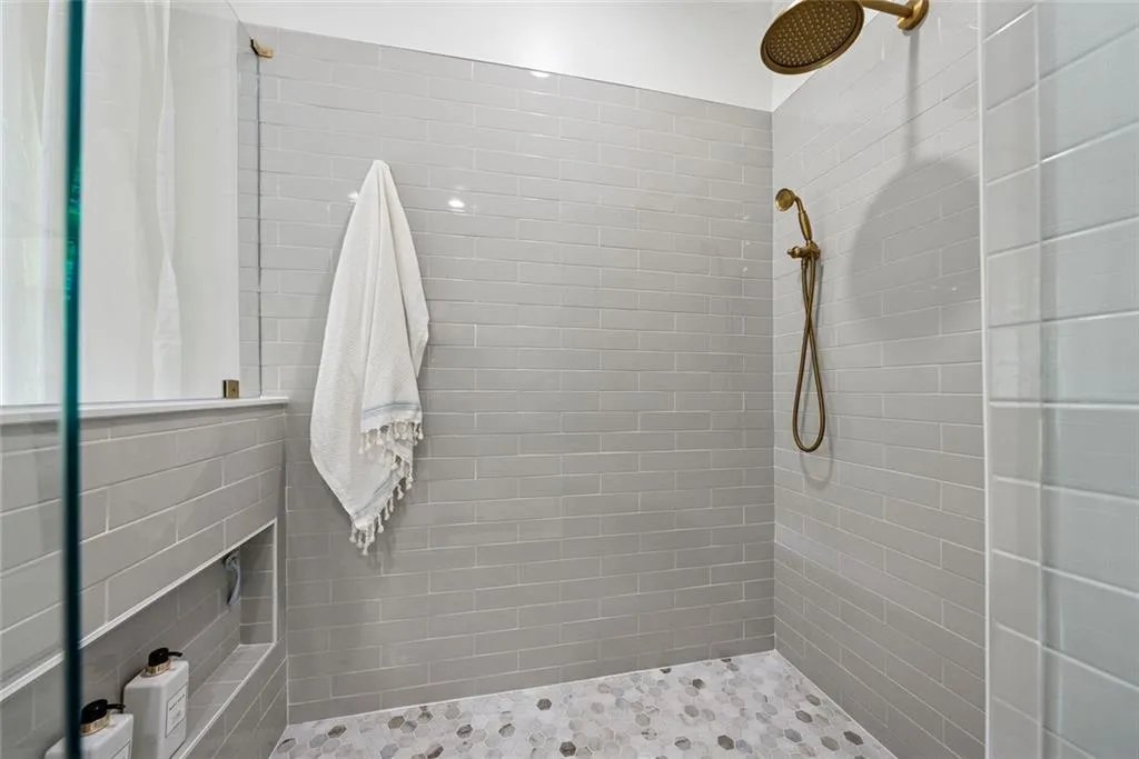 Alpharetta, Georgia 30004, United States, 6 Bedrooms Bedrooms, ,6 BathroomsBathrooms,Residential,Active,133299