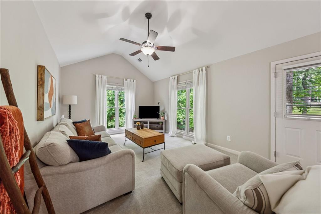 HICKORY HILL ESTATES - Residential