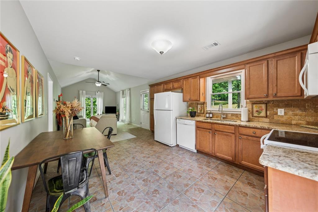 HICKORY HILL ESTATES - Residential