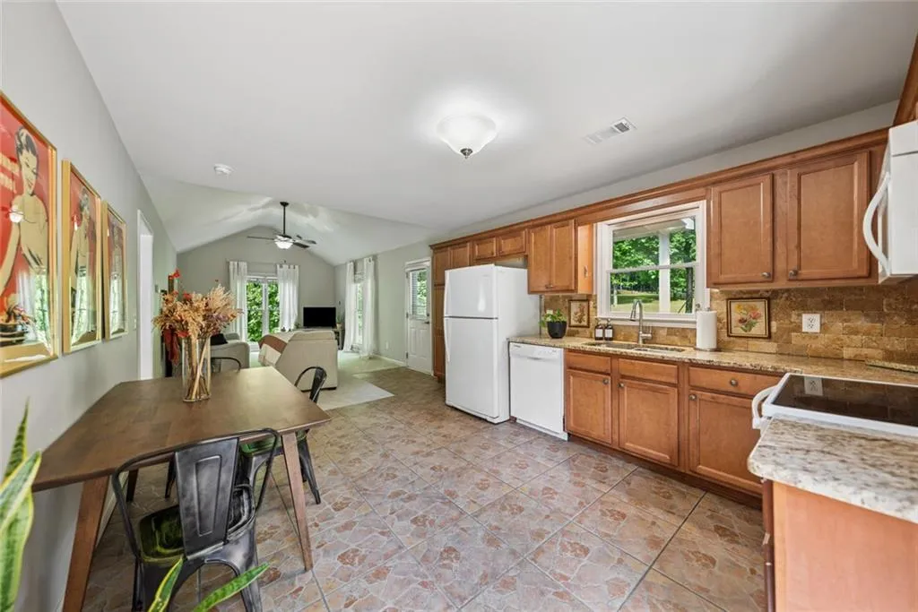 Alpharetta, Georgia 30004, United States, 6 Bedrooms Bedrooms, ,6 BathroomsBathrooms,Residential,Active,133299