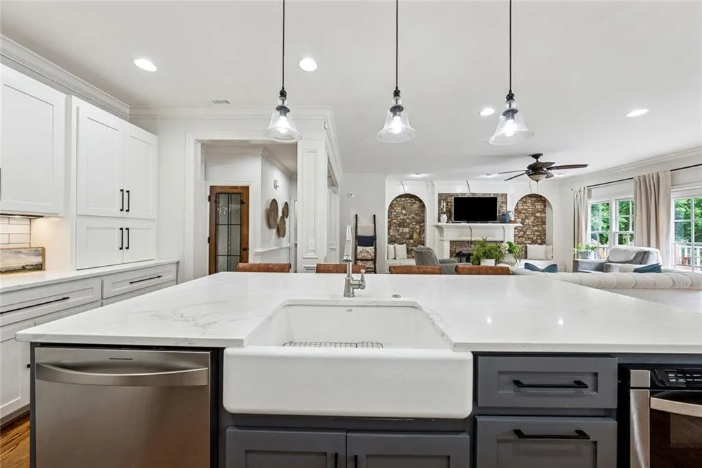 Alpharetta, Georgia 30004, United States, 6 Bedrooms Bedrooms, ,6 BathroomsBathrooms,Residential,Active,133299