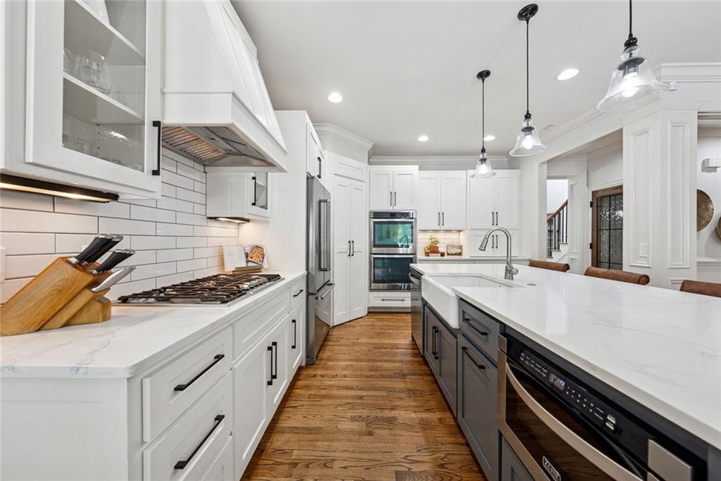 HICKORY HILL ESTATES - Residential