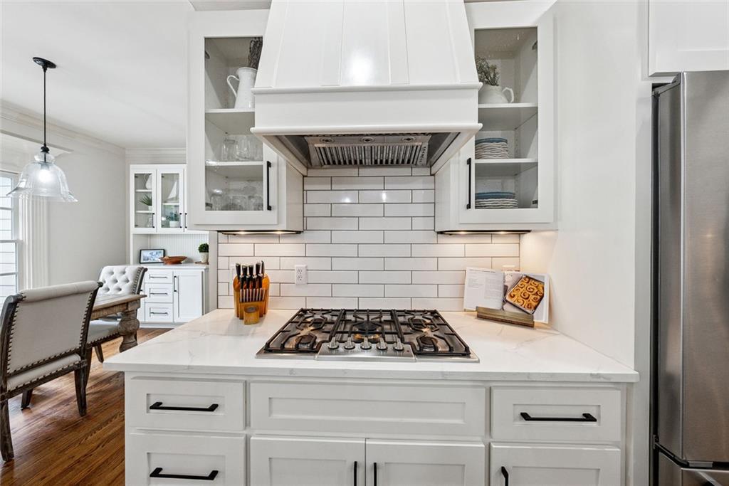 HICKORY HILL ESTATES - Residential