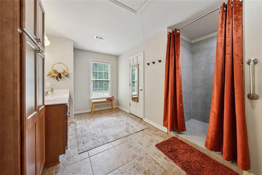 Alpharetta, Georgia 30004, United States, 6 Bedrooms Bedrooms, ,6 BathroomsBathrooms,Residential,Active,133299