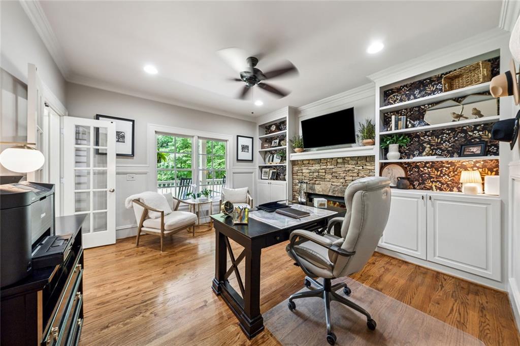 HICKORY HILL ESTATES - Residential