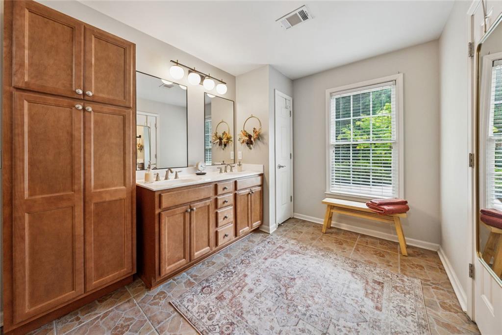 HICKORY HILL ESTATES - Residential