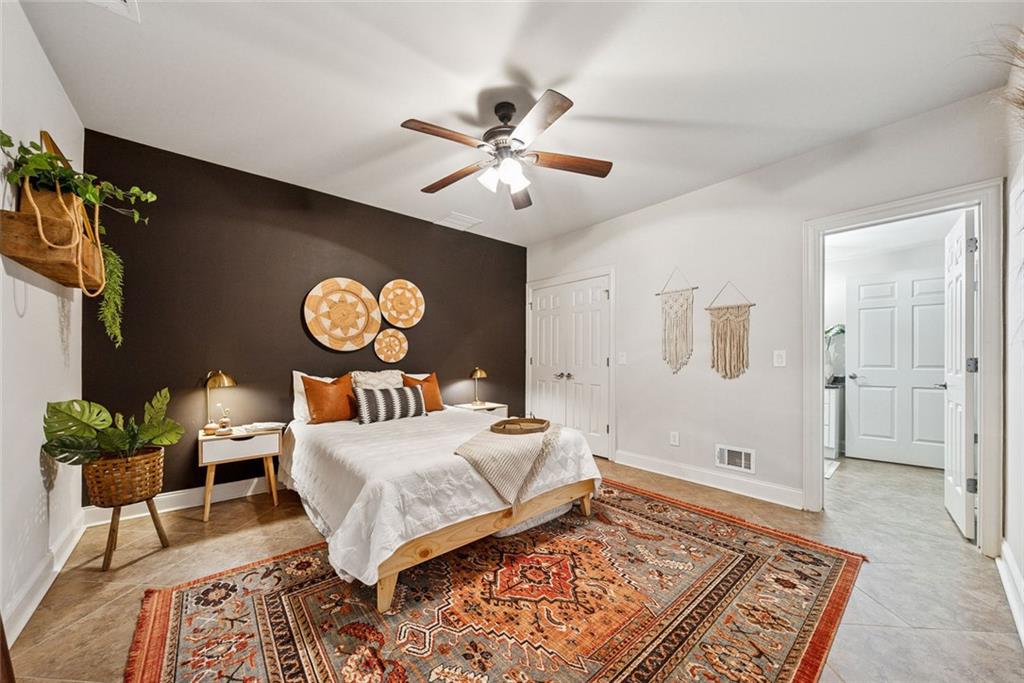 HICKORY HILL ESTATES - Residential