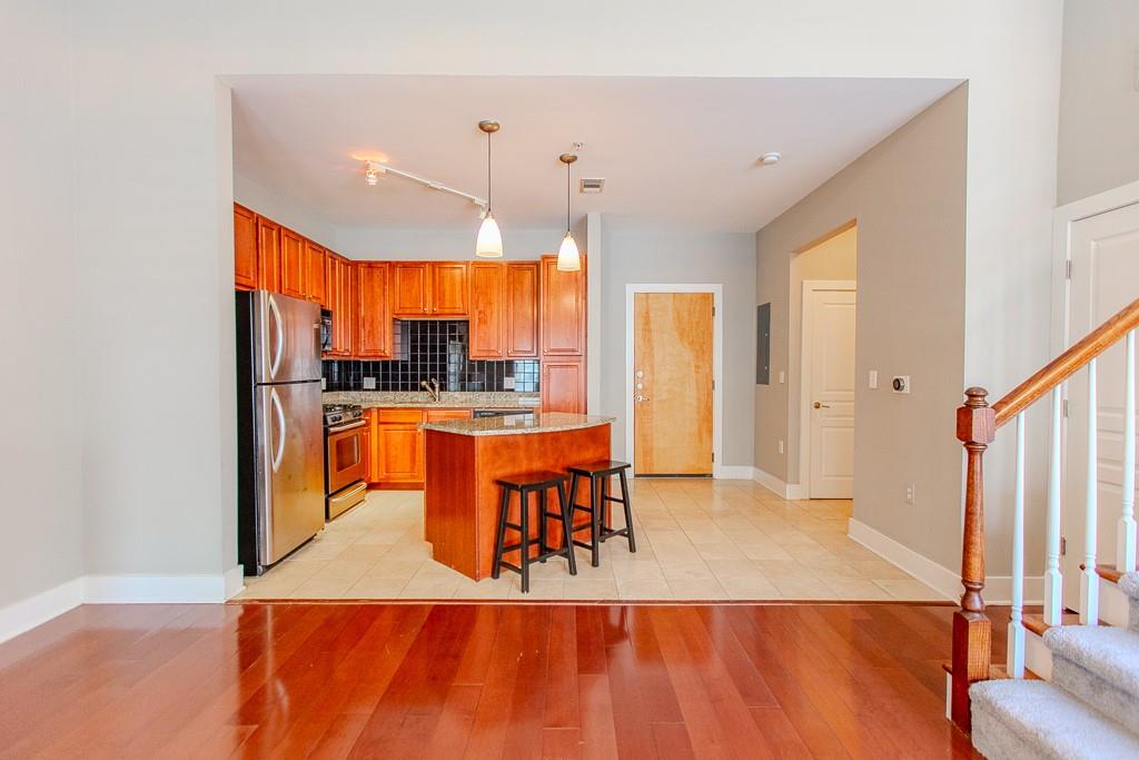 799 Hammond Drive 406