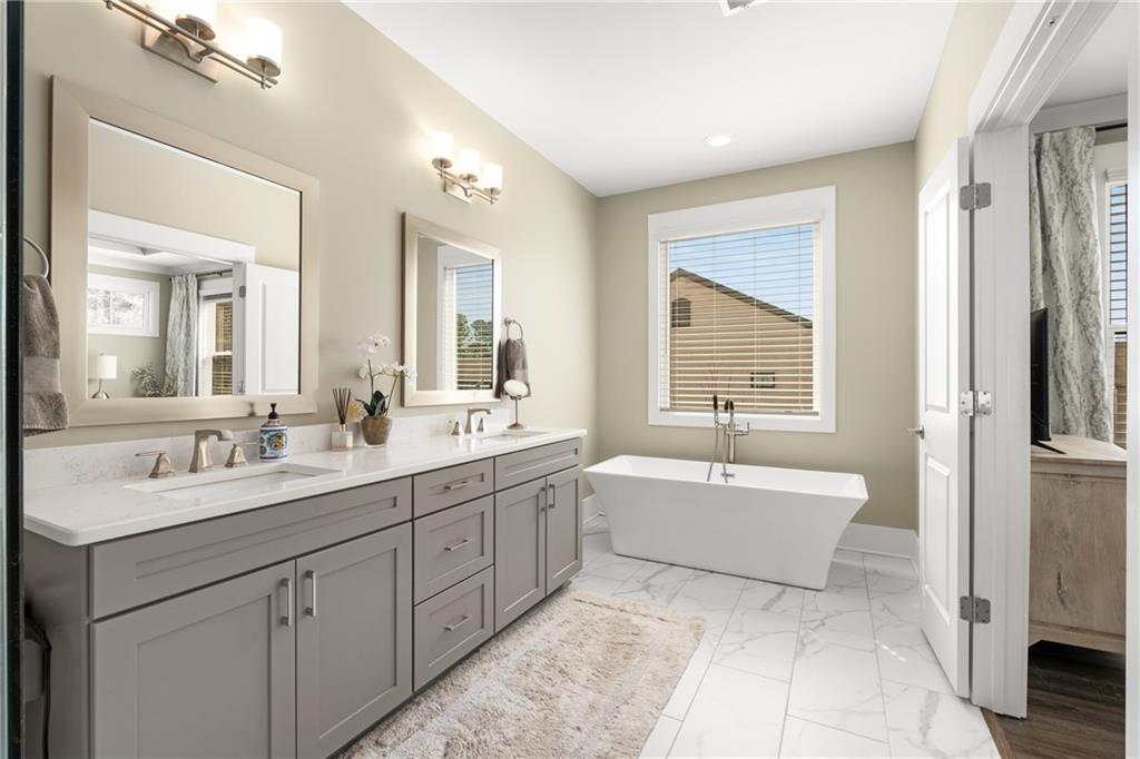 4336 Walsh Drive, Dunwoody, Georgia image 23