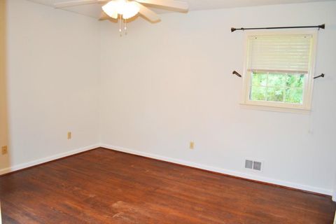 A home in Lilburn