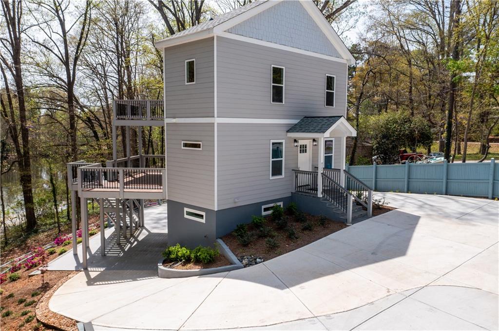 2125 Clay Road