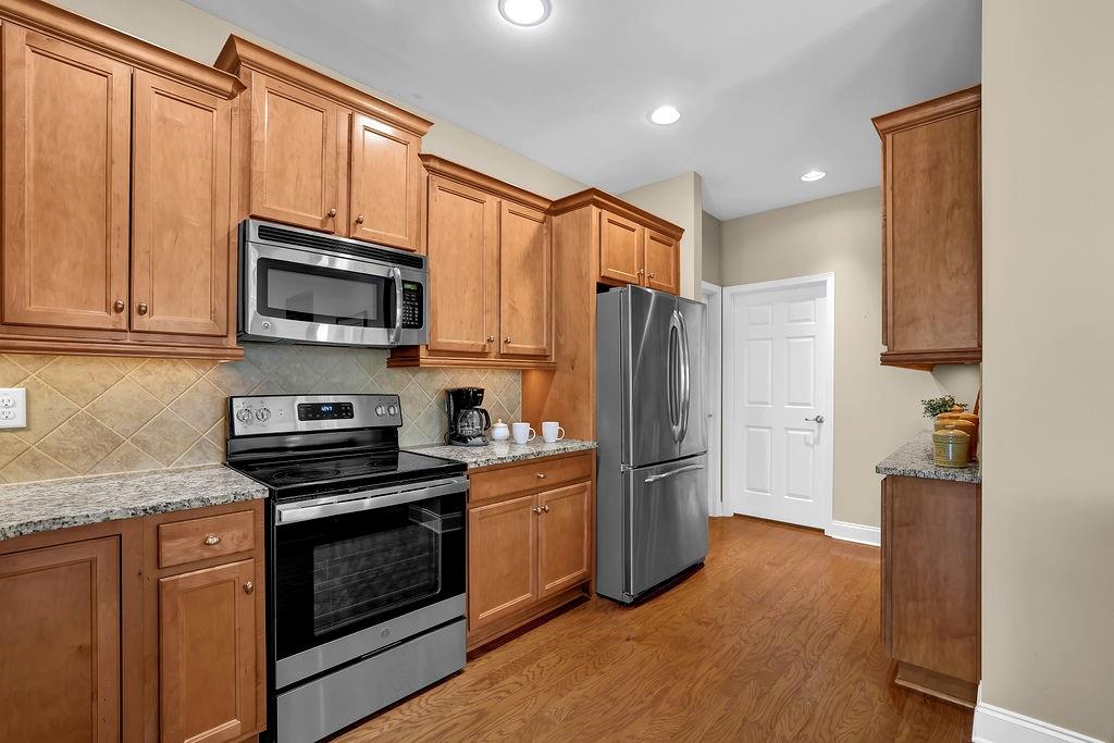 241 Orchards Circle, Woodstock, Georgia image 17