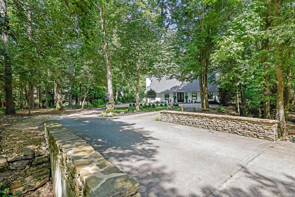 2180 Spalding Drive