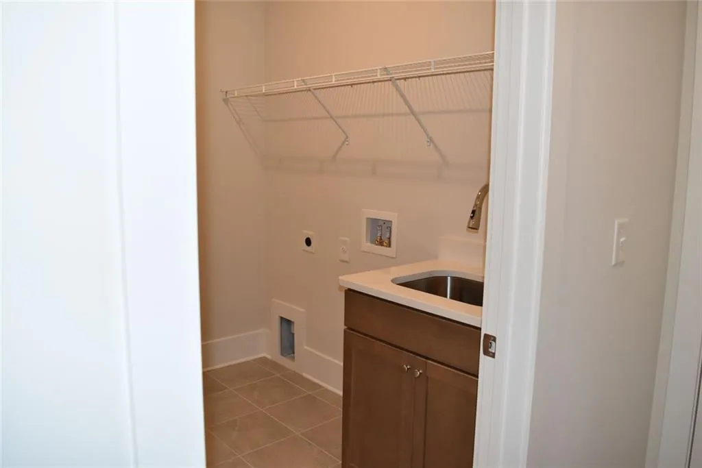 Snellville, Georgia 30078, United States, 2 Bedrooms Bedrooms, ,2 BathroomsBathrooms,Residential,Active,134789