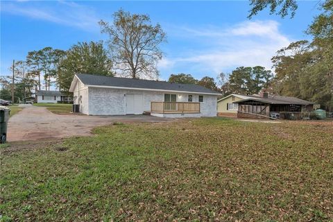 A home in Thomaston