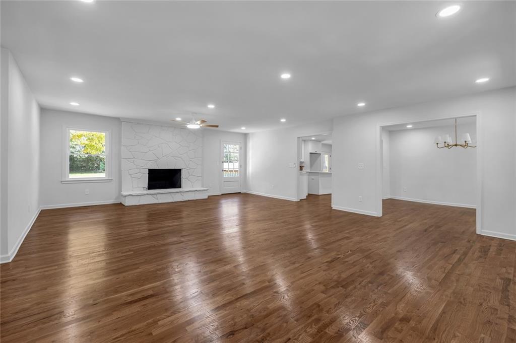 2115 Highway 20 NE NE