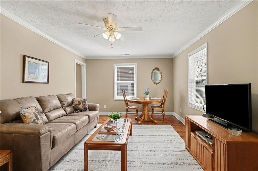 762 Livingstone Place