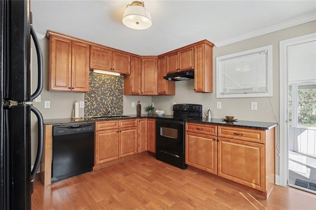 762 Livingstone Place