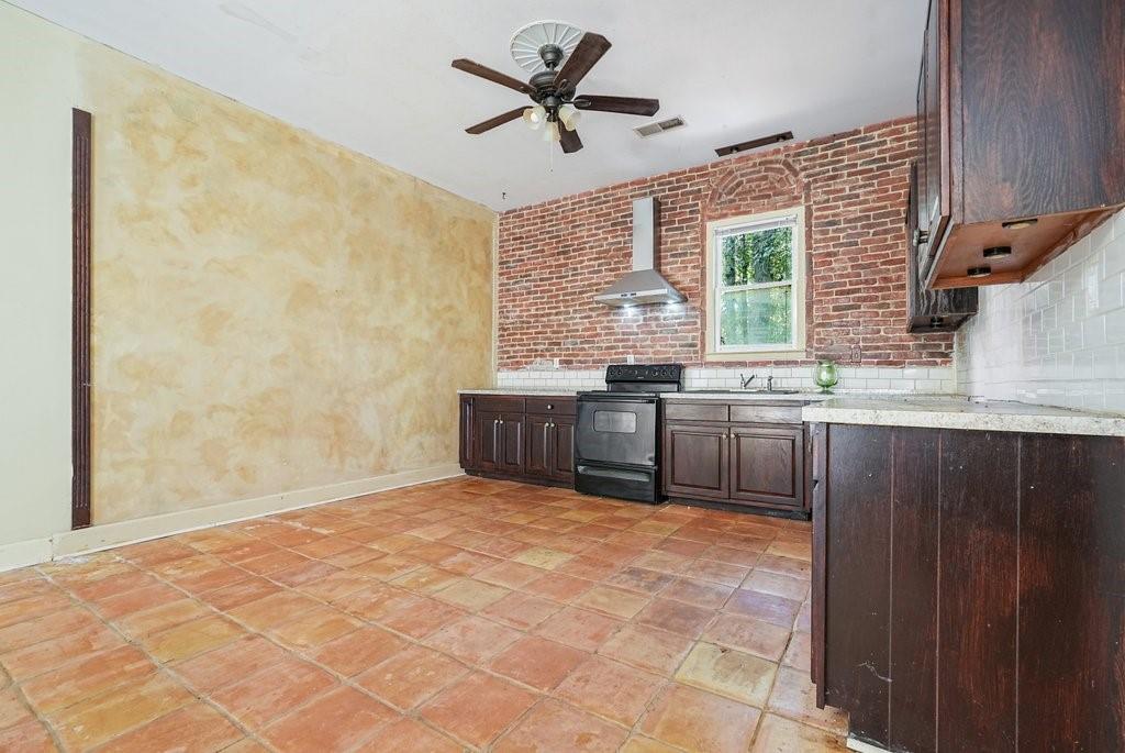 1513 Old Jones Road