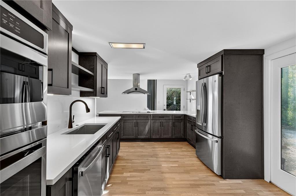 3813 Watkins Place NE