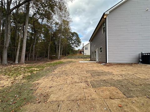 A home in Powder Springs