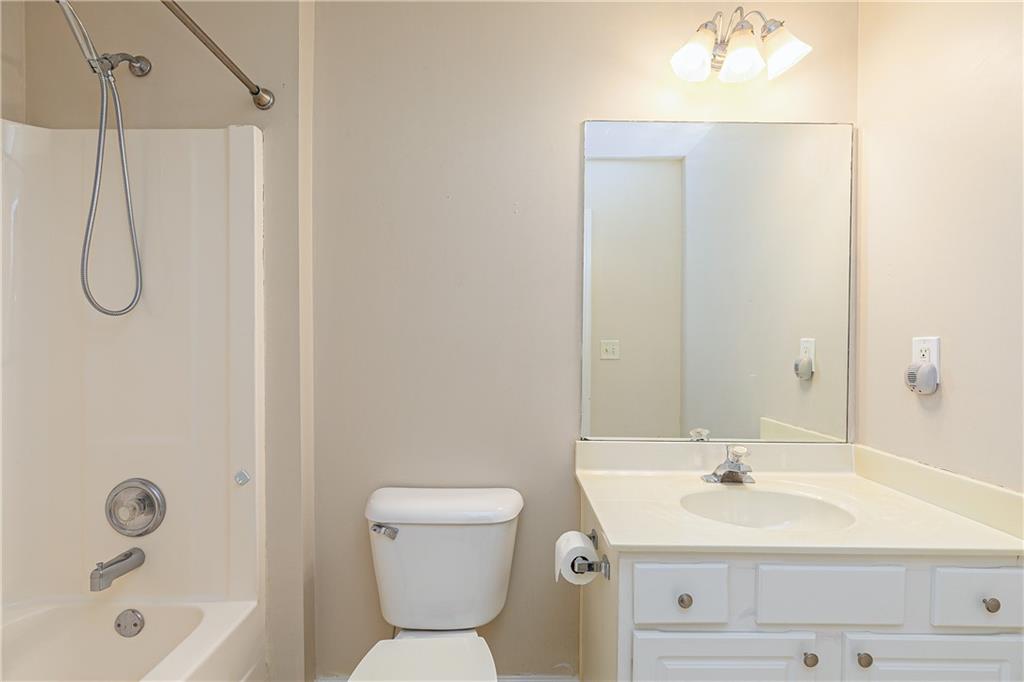 4557 Waldens Farm Ct Ct, Powder Springs, Georgia image 28