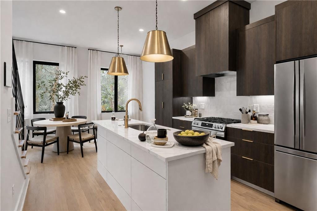 1169 Penny Lane