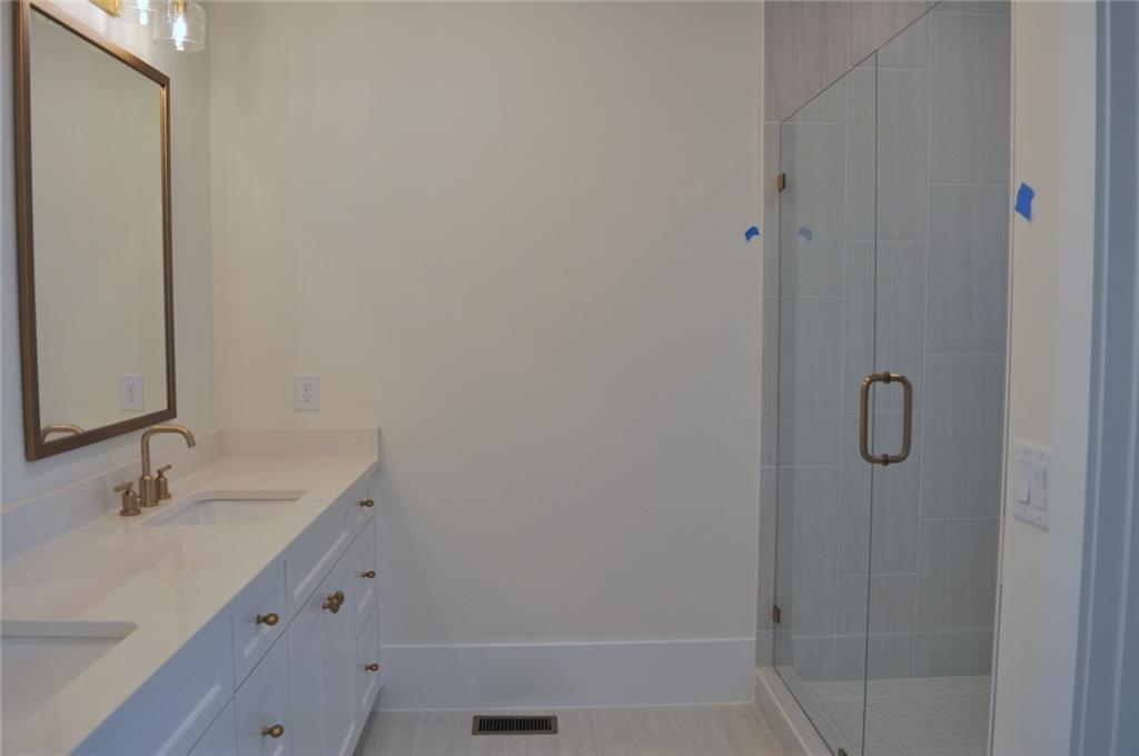 253 White Street NW