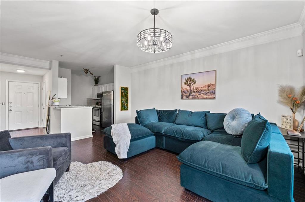 2700 PINE TREE Road NE 1211