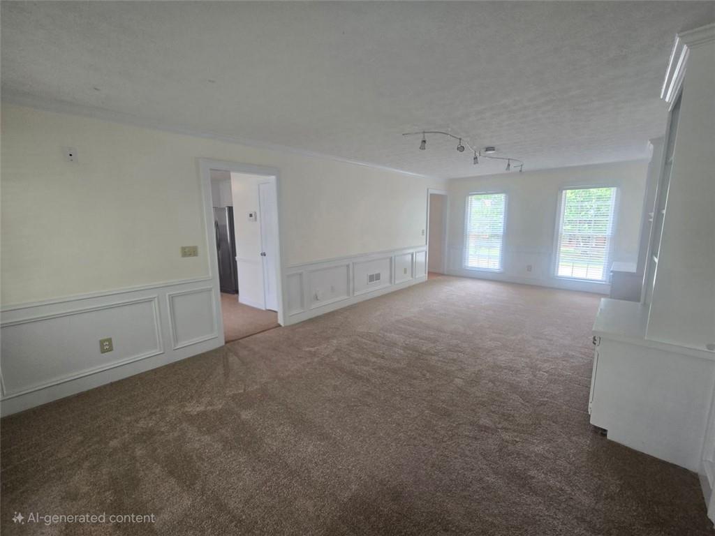 639 Royal Abbey Drive, Stone Mountain, Georgia image 4