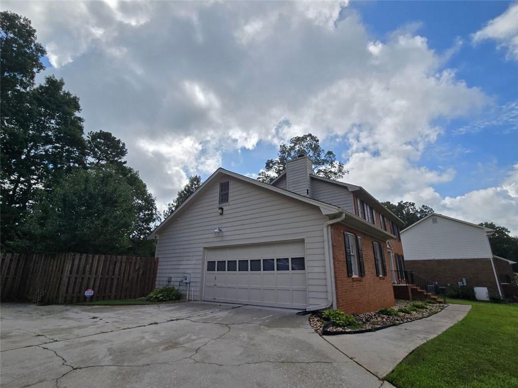 639 ROYAL ABBEY Drive
