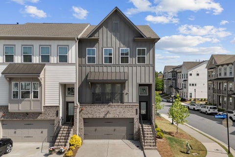 Townhouse For Sale - 2620 Blackburn Court<br/> Smyrna, GA 30080