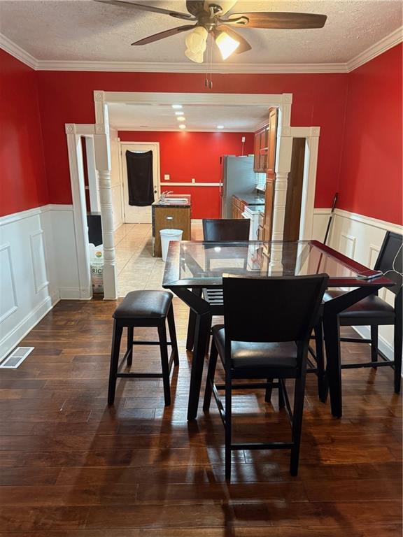 586 Commercial Avenue NW