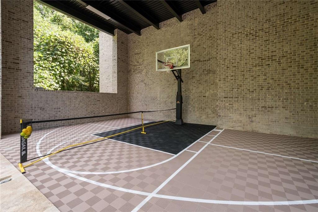 402 Timberview Court