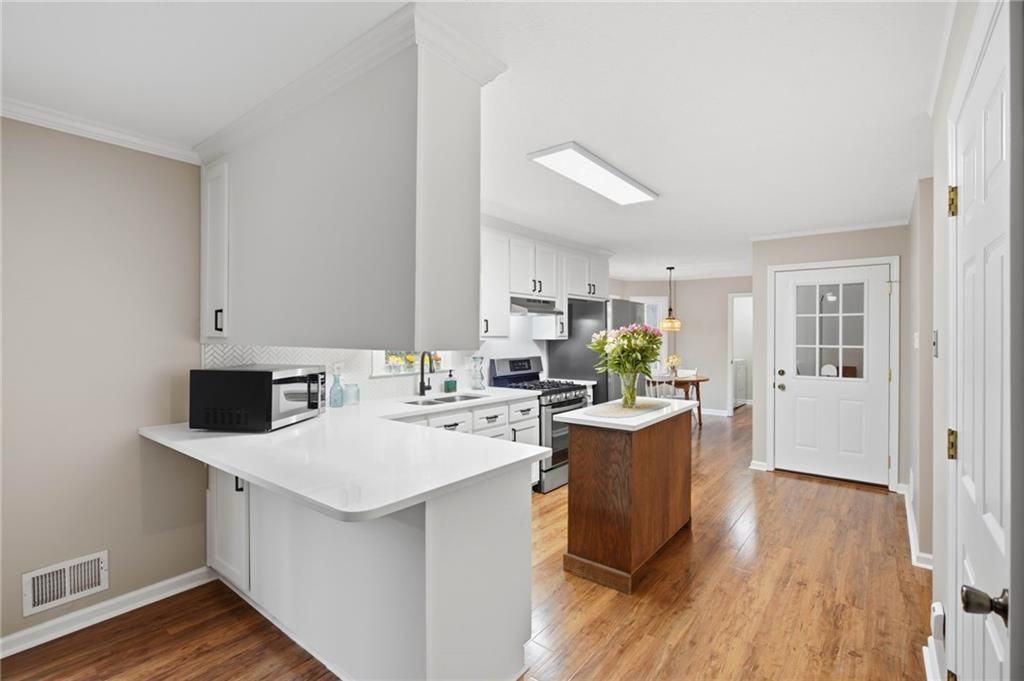 Photo of 225 White Pines Drive, Alpharetta, GA 30004 (MLS # 7727795)