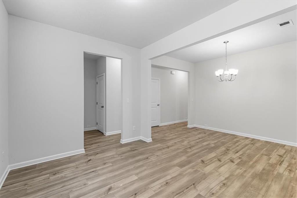 2832 Saratoga Lake View