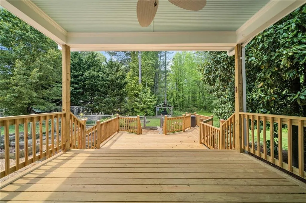 Roswell, Georgia 30075, United States, 4 Bedrooms Bedrooms, ,4 BathroomsBathrooms,Residential,Pending,113741