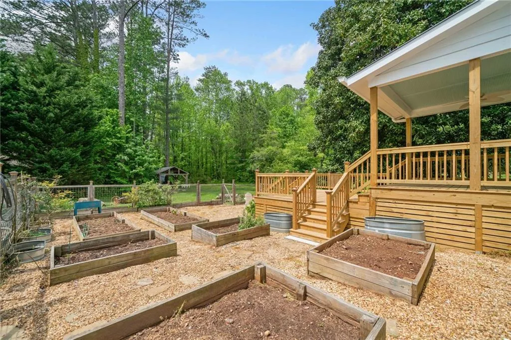 Roswell, Georgia 30075, United States, 4 Bedrooms Bedrooms, ,4 BathroomsBathrooms,Residential,Pending,113741