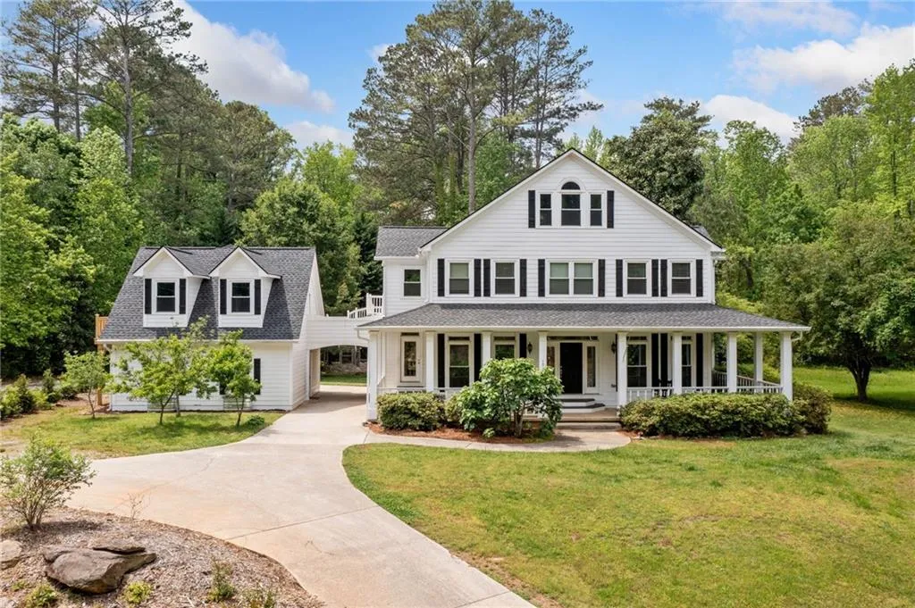 Roswell, Georgia 30075, United States, 4 Bedrooms Bedrooms, ,4 BathroomsBathrooms,Residential,Pending,113741 Roswell, Georgia 30075, United States, 4 Bedrooms Bedrooms, ,4 BathroomsBathrooms,Residential,Pending,113741