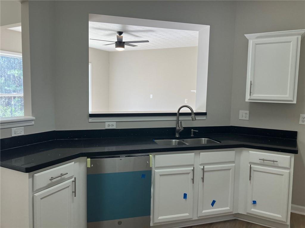 295 Laurelton Circle, Lawrenceville, Georgia image 7